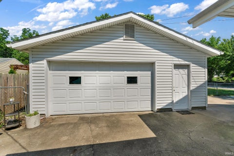 Tiny photo for 1100 King Street, Lafayette, IN 47905 (MLS # 202629154)
