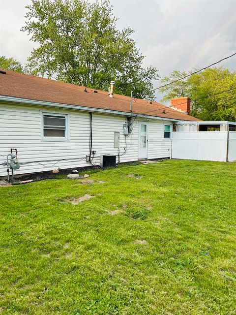 Tiny photo for 909 E Southway Boulevard, Kokomo, IN 46902 (MLS # 202620671)