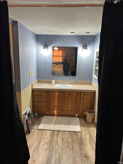 Tiny photo for 909 E Southway Boulevard, Kokomo, IN 46902 (MLS # 202620671)