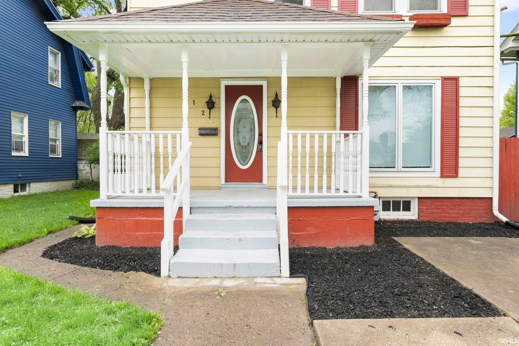 Photo of 712 W Calvert Street, South Bend, IN 46613 (MLS # 202615667)