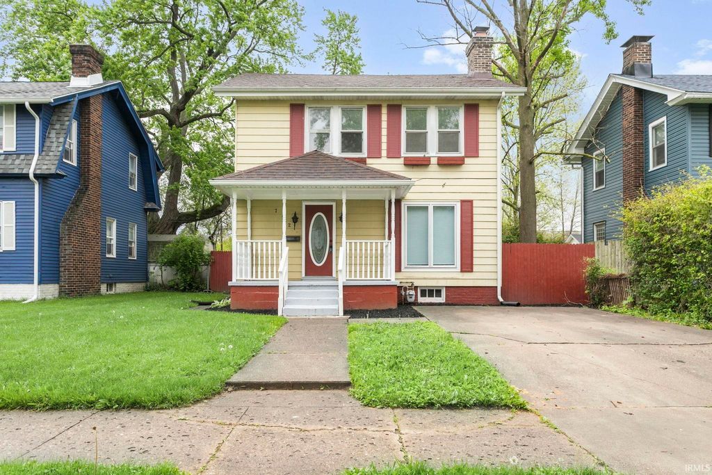 Photo of 712 W Calvert Street, South Bend, IN 46613 (MLS # 202615667)