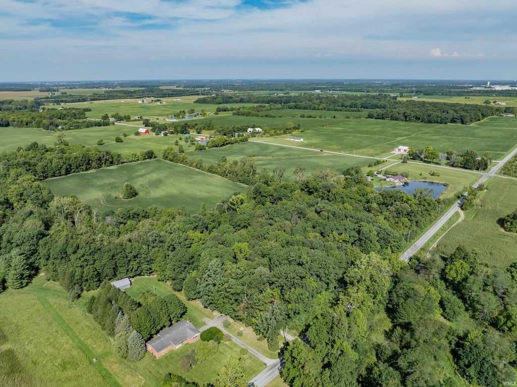 Photo of 11754 N 400 W, Roanoke, IN 46783 (MLS # 202639480)