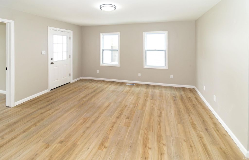Photo of 217 E Oregon Street, Evansville, IN 47711 (MLS # 202619894)