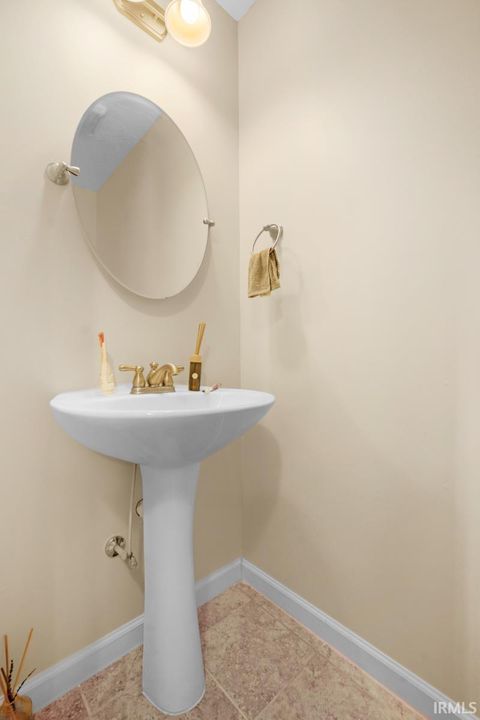 Tiny photo for 3201 MORROW Drive, Kokomo, IN 46902 (MLS # 202601415)