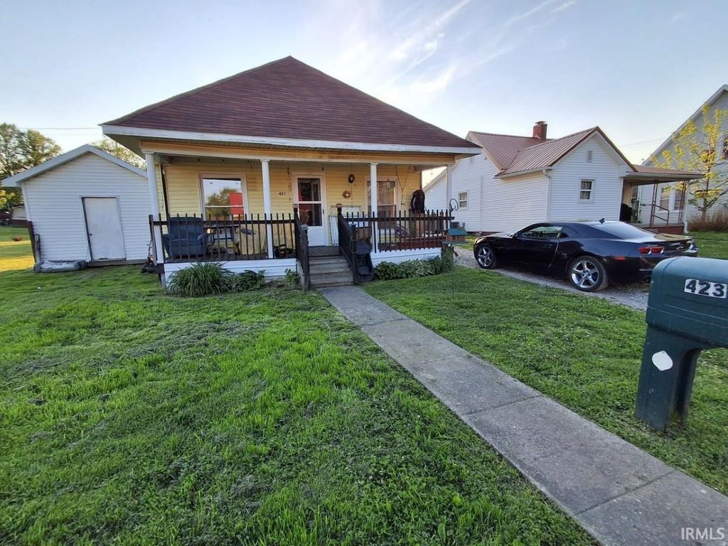 Photo of 423 S Jackson Street, Oakland City, IN 47660 (MLS # 202616280)