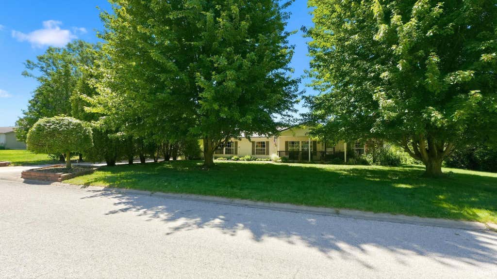 Photo of 1495 E Dove Lane, Milford, IN 46542 (MLS # 202624401)