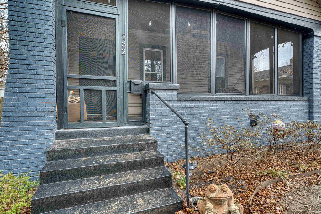 Photo of 732 S Norman Avenue, Evansville, IN 47714 (MLS # 202607228)