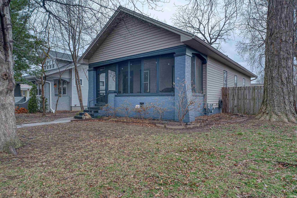 Photo of 732 S Norman Avenue, Evansville, IN 47714 (MLS # 202607228)