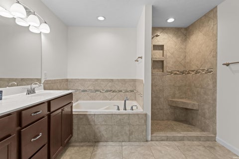 Tiny photo for 2459 SCHICK Drive, Kokomo, IN 46902 (MLS # 202628621)