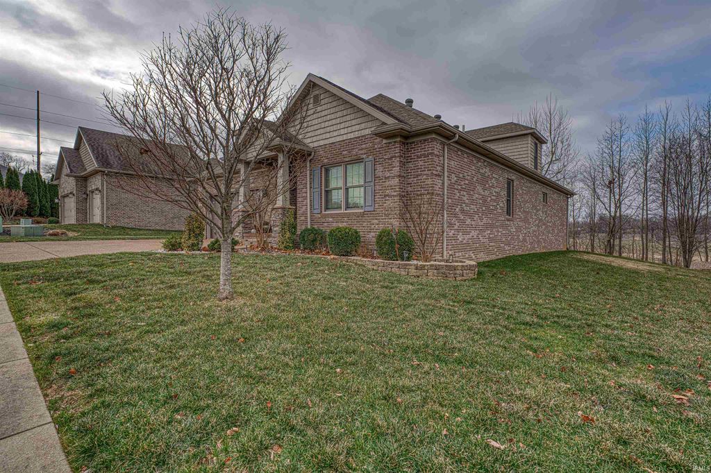 Photo of 4525 Fieldcrest Place Circle, Newburgh, IN 47630 (MLS # 202549920)