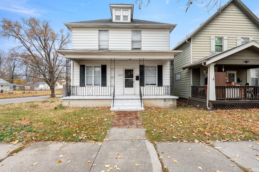 Photo of 1017 Tennessee Avenue, Fort Wayne, IN 46805 (MLS # 202546933)