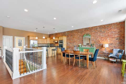 Tiny photo for 1113 Broadway, Fort Wayne, IN 46802 (MLS # 202610319)