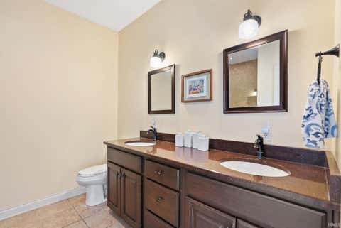 Tiny photo for 1113 Broadway, Fort Wayne, IN 46802 (MLS # 202610319)