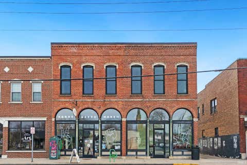 Photo of 1113 Broadway, Fort Wayne, IN 46802 (MLS # 202610319)