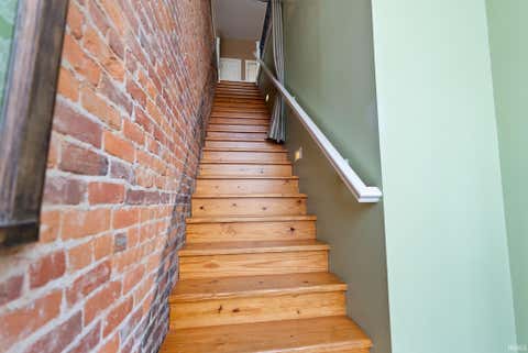Tiny photo for 1113 Broadway, Fort Wayne, IN 46802 (MLS # 202610319)