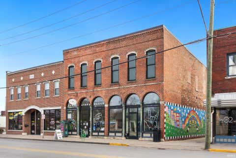 Tiny photo for 1113 Broadway, Fort Wayne, IN 46802 (MLS # 202610319)