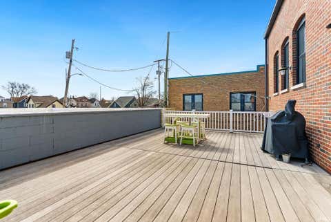 Tiny photo for 1113 Broadway, Fort Wayne, IN 46802 (MLS # 202610319)