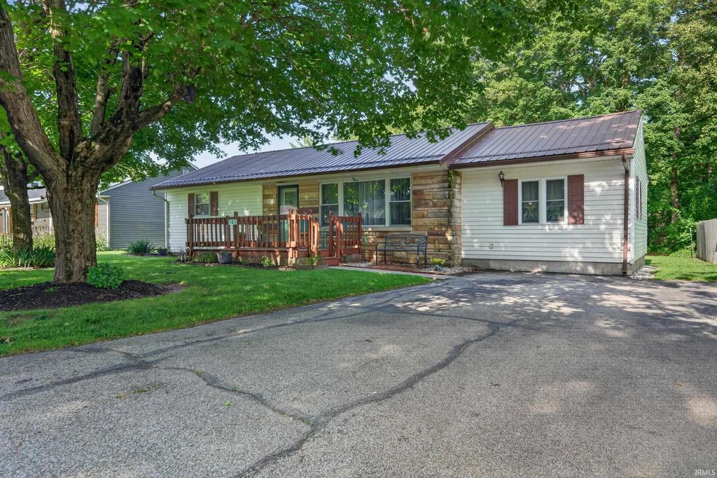 Photo of 505 Turner Terrace, Walton, IN 46994 (MLS # 202626460)