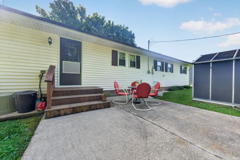 Tiny photo for 505 Turner Terrace, Walton, IN 46994 (MLS # 202626460)