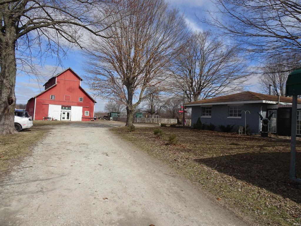 Photo of 2480 E State Road 38 Road, New Castle, IN 47362 (MLS # 202606582)