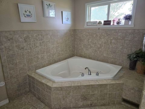 Tiny photo for 5638 E 400 n Road, Monticello, IN 47960 (MLS # 202542418)