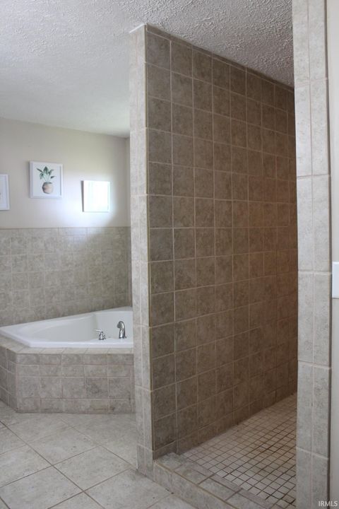 Tiny photo for 5638 E 400 n Road, Monticello, IN 47960 (MLS # 202542418)