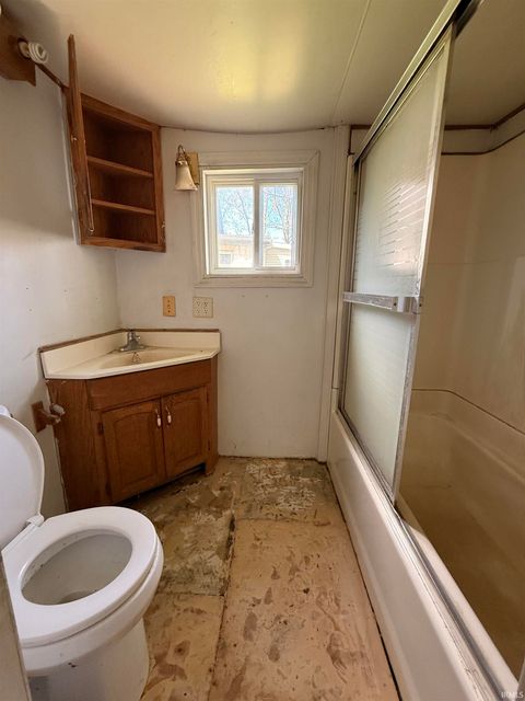 Tiny photo for 614 N Courtland Avenue, Kokomo, IN 46901 (MLS # 202615217)