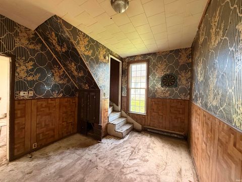 Tiny photo for 614 N Courtland Avenue, Kokomo, IN 46901 (MLS # 202615217)