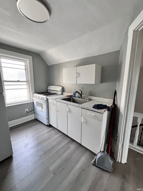 Tiny photo for 1411 S Main Street, Kokomo, IN 46902 (MLS # 202544998)