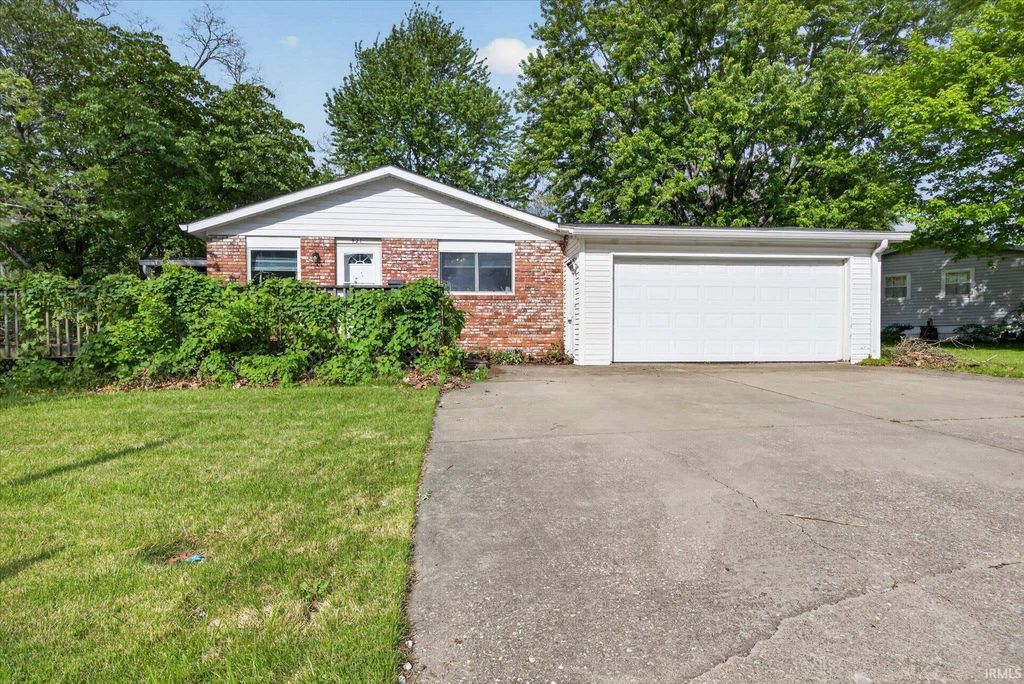 Photo of 921 N Blair Avenue, Bloomington, IN 47404 (MLS # 202617460)