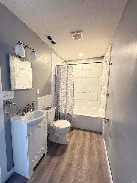 Tiny photo for 2322 N Webster Street, Kokomo, IN 46901 (MLS # 202629767)