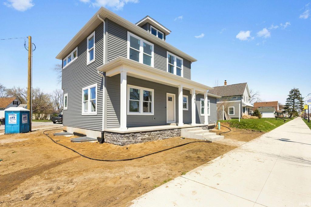 Photo of 703 South Bend Avenue, South Bend, IN 46617 (MLS # 202612234)