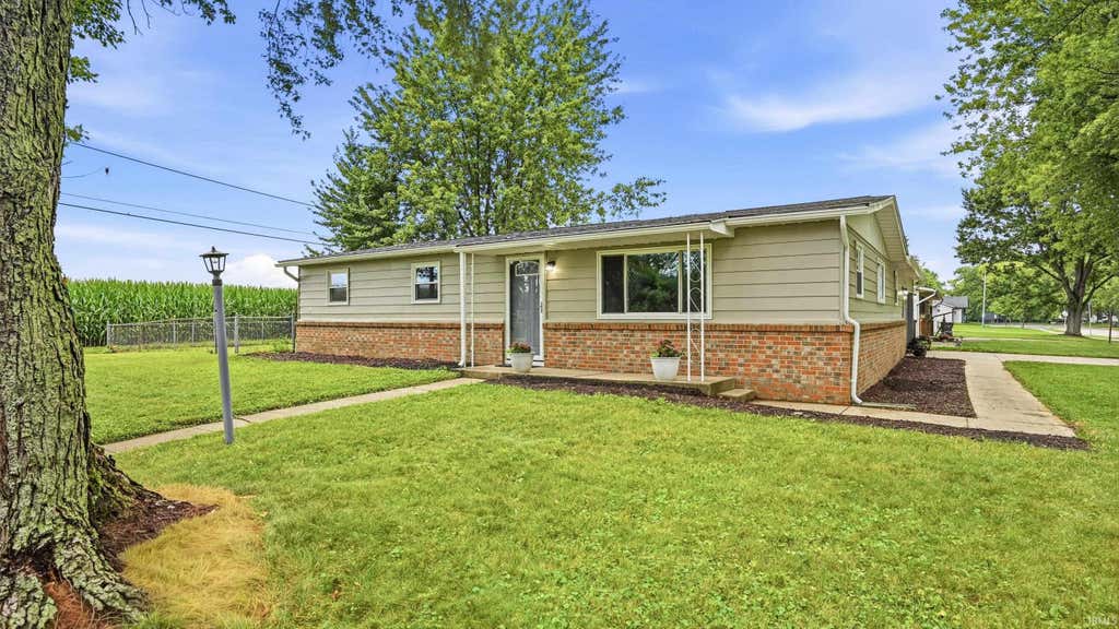 Photo of 9200 W Millerfield Drive, Yorktown, IN 47396 (MLS # 202630568)