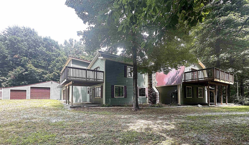 Photo of 1747 E Tall Oaks Lane, Greencastle, IN 46135 (MLS # 202630371)