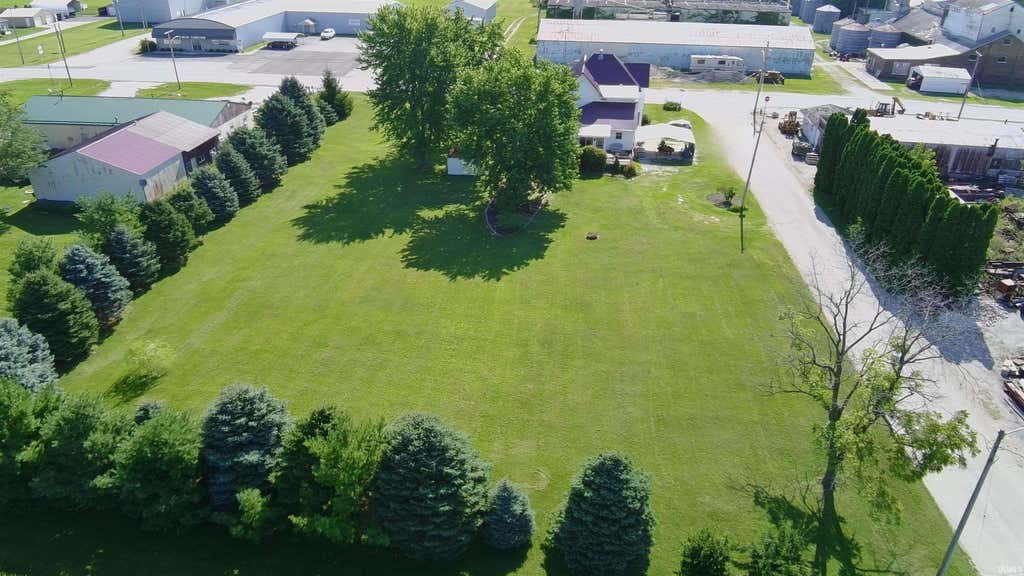 Photo of 402 N Old US Highway 41 Highway, Boswell, IN 47921 (MLS # 202630263)