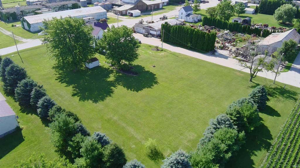 Photo of 402 N Old US Highway 41 Highway, Boswell, IN 47921 (MLS # 202630263)