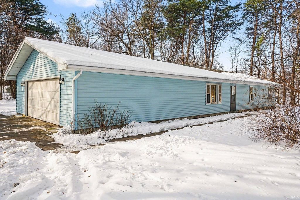 Photo of 29868 County Road 118 Road, Elkhart, IN 46517 (MLS # 202604481)