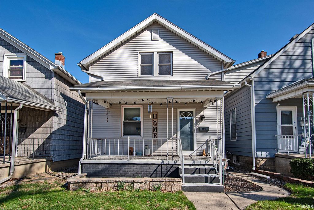 Photo of 1016 Putnam Street, Fort Wayne, IN 46808 (MLS # 202609802)