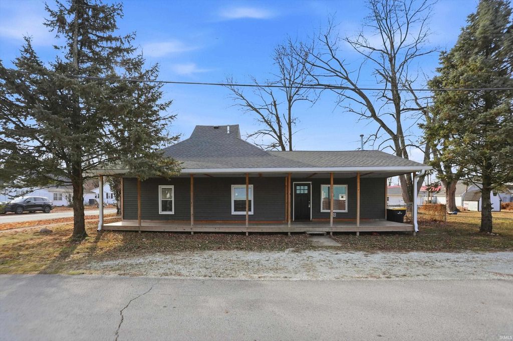 Photo of 535 Central Avenue, Lapel, IN 46051 (MLS # 202608949)