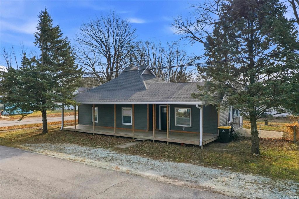 Photo of 535 Central Avenue, Lapel, IN 46051 (MLS # 202608949)