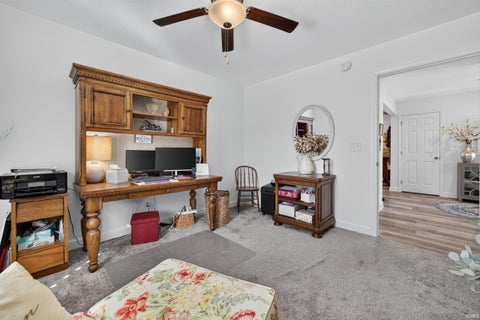Tiny photo for 1913 N SANDAL WOOD Drive, Yorktown, IN 47396 (MLS # 202641932)