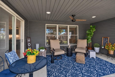 Tiny photo for 1913 N SANDAL WOOD Drive, Yorktown, IN 47396 (MLS # 202641932)