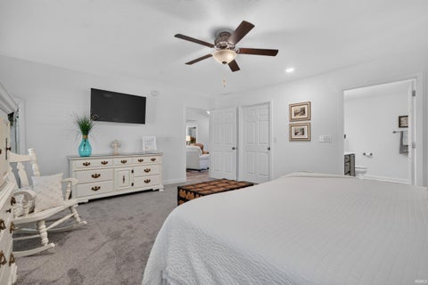 Tiny photo for 1913 N SANDAL WOOD Drive, Yorktown, IN 47396 (MLS # 202641932)