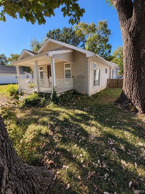 Tiny photo for 1313 S Delphos Street, Kokomo, IN 46902 (MLS # 202643572)