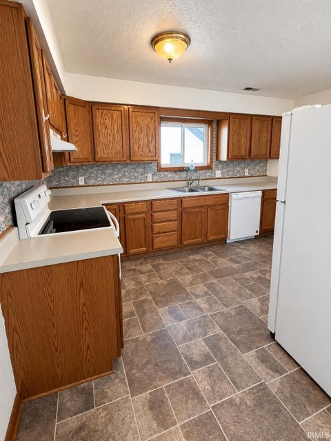 Tiny photo for 1313 S Delphos Street, Kokomo, IN 46902 (MLS # 202643572)