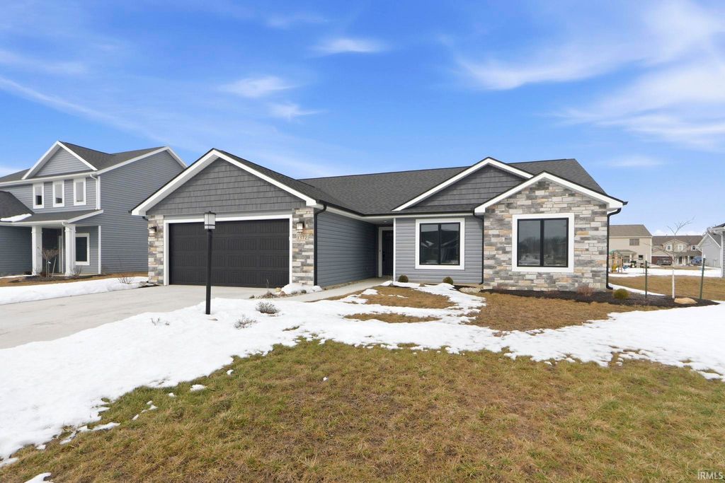 Photo of 1372 Marsh Deer Run, Huntertown, IN 46748 (MLS # 202604931)