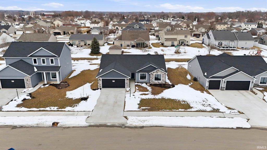 Photo of 1372 Marsh Deer Run, Huntertown, IN 46748 (MLS # 202604931)