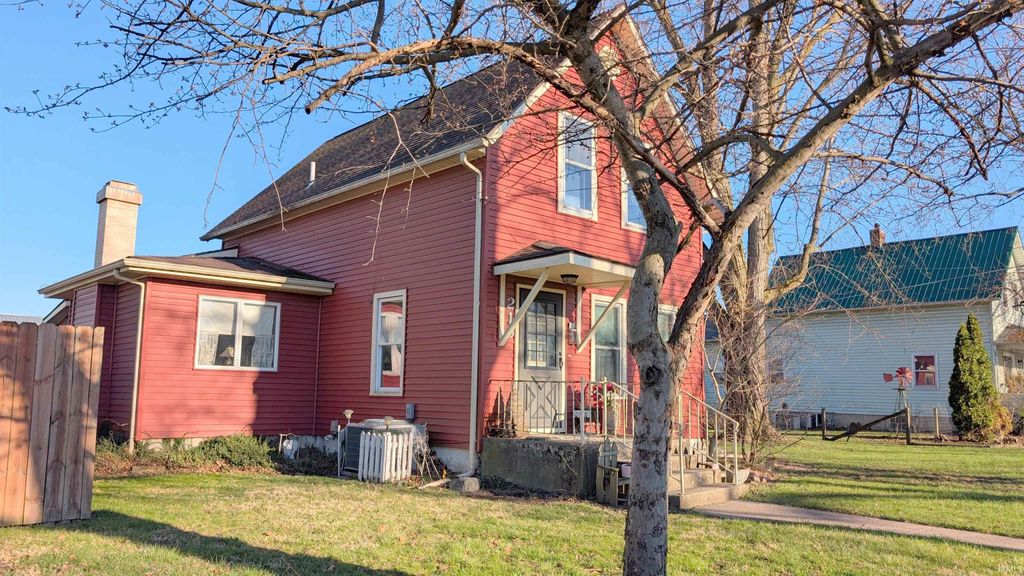 Photo of 219 N Union Street, Bluffton, IN 46714 (MLS # 202610096)