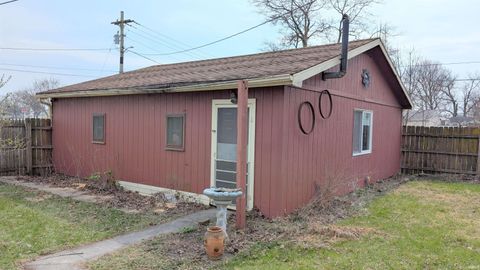 Tiny photo for 219 N Union Street, Bluffton, IN 46714 (MLS # 202610096)