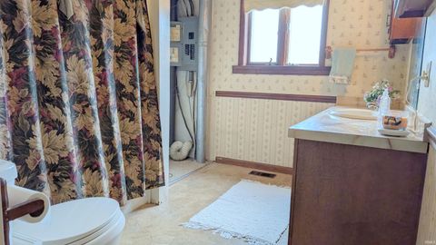 Tiny photo for 219 N Union Street, Bluffton, IN 46714 (MLS # 202610096)